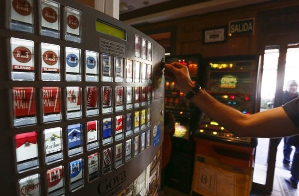 Los bares retiran 13.000 máquinas de tabaco - Revista Mundo Vending