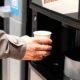 La pandemia hace caer el consumo en las máquinas vending de las oficinas