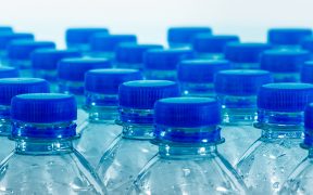 impuesto sobre los envases de plástico no reutilizable