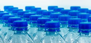 impuesto sobre los envases de plástico no reutilizable