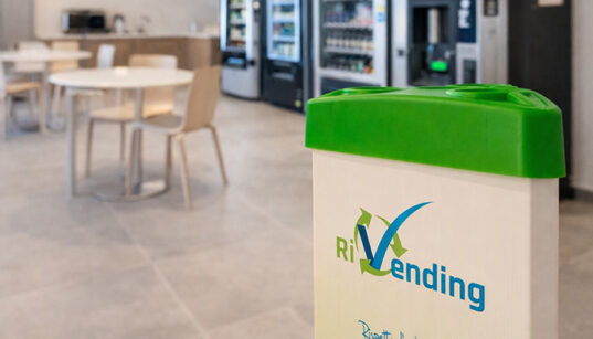 reciclaje de vasos de café en vending